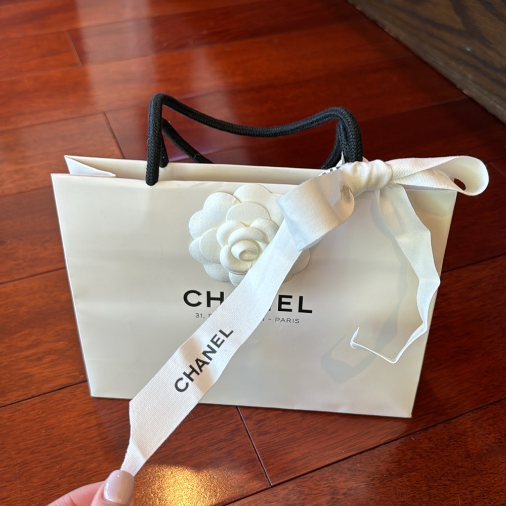 CHANEL Paris gift bag set - Picture 8 of 8